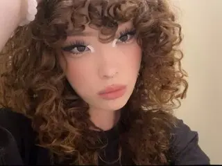 Show video YangConnie